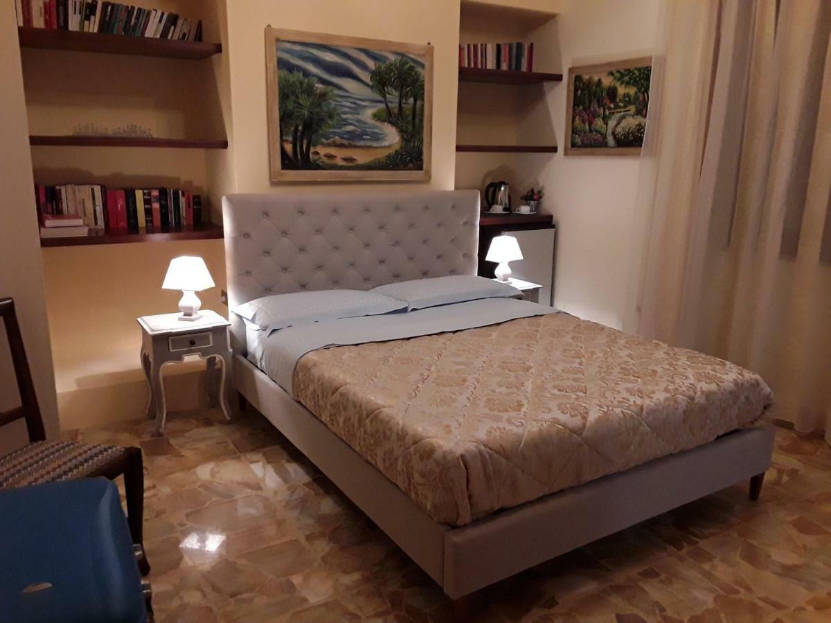 Bed and Breakfast La Riviera Milazzo Esterno foto