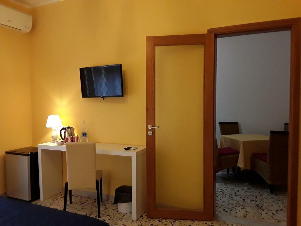 Bed and Breakfast La Riviera Milazzo Esterno foto